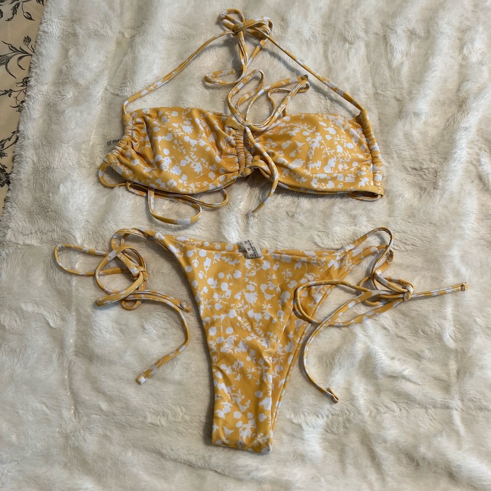 Zaful Yellow with White Flowers Bikini - L